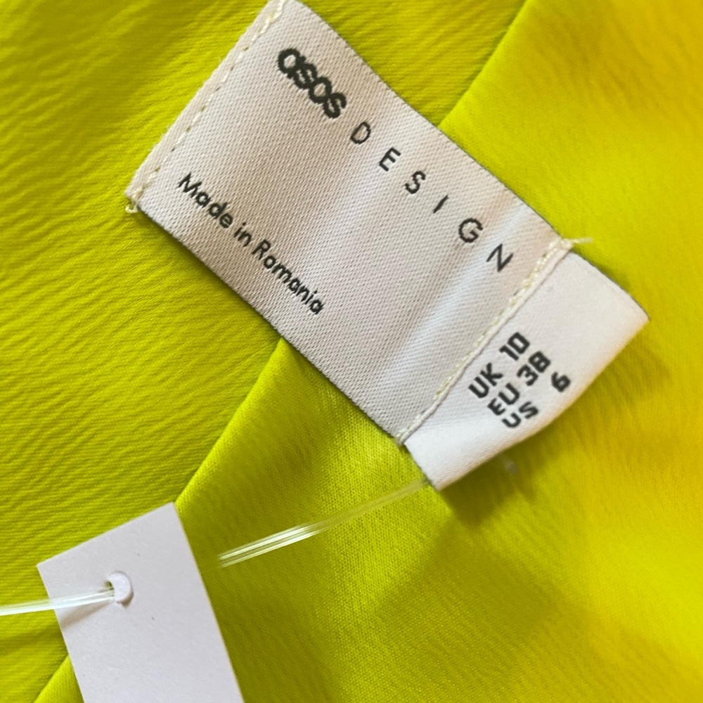 Lime green satin mini one shoulder dress. 💚 - Picture 5 of 6